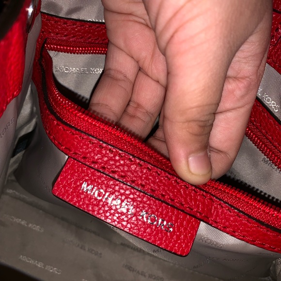 Bright Red Michael Kors crossbody bag - Picture 5 of 6